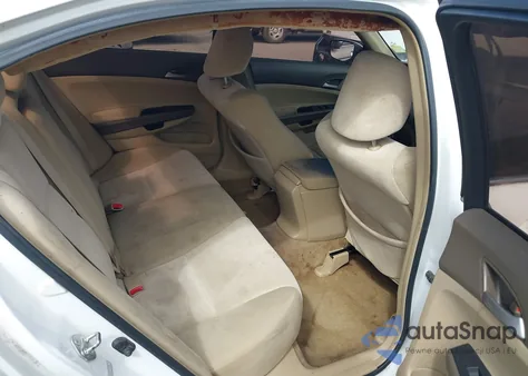 2009 Honda Accord 2.4 Lx-P z USA, uszkodzony, nr VIN 1HGCP26489A136836